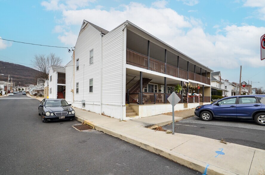 More Photos Of 435 W Main St, Pen Argyl Apartments For Sale