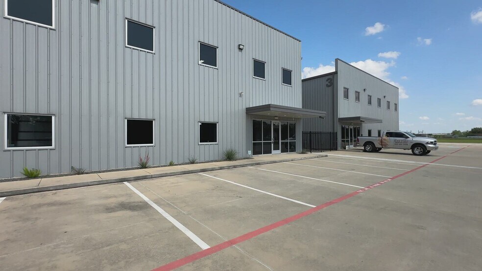 Primary Photo Of 11755 W Little York Rd, Houston Unknown For Lease