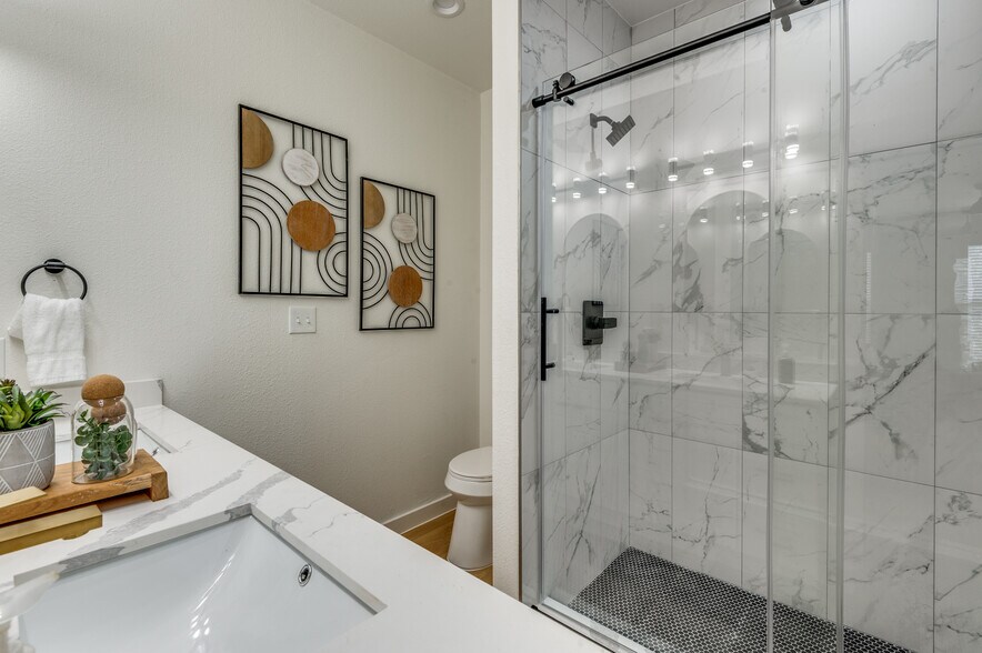 More Photos Of 504 O Connor Rd, Irving Multifamily For Sale