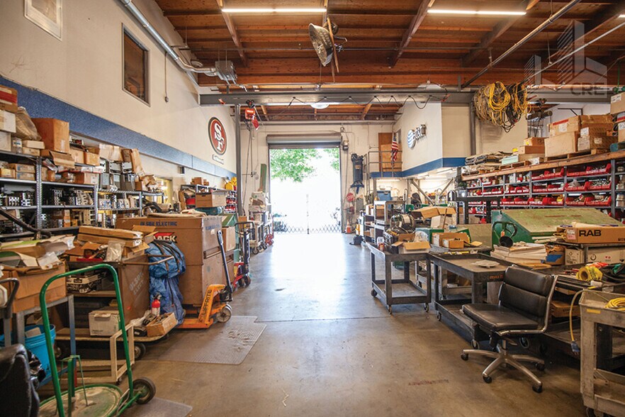 More Photos Of 1385 Donner Ave, San Francisco Warehouse For Sale