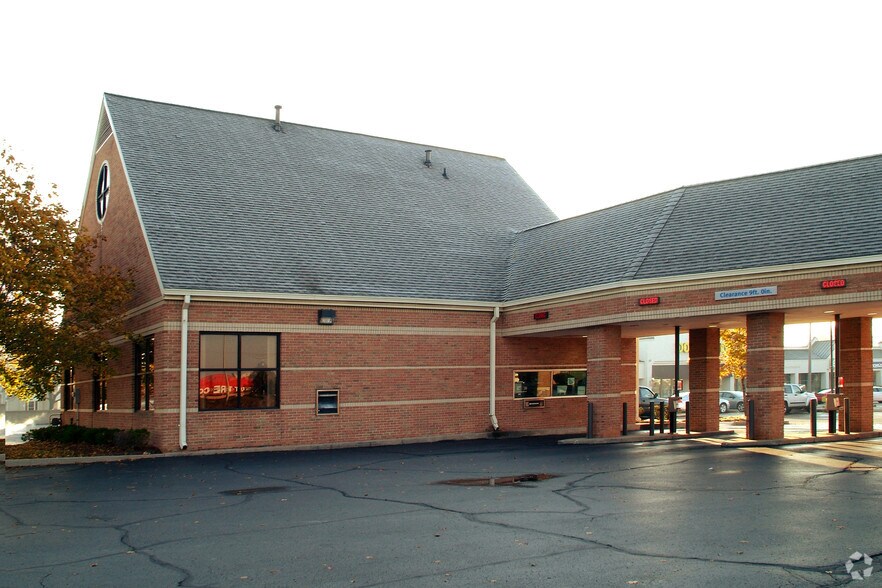 More Photos Of 40950 Van Dyke Ave, Sterling Heights Bank For Sale