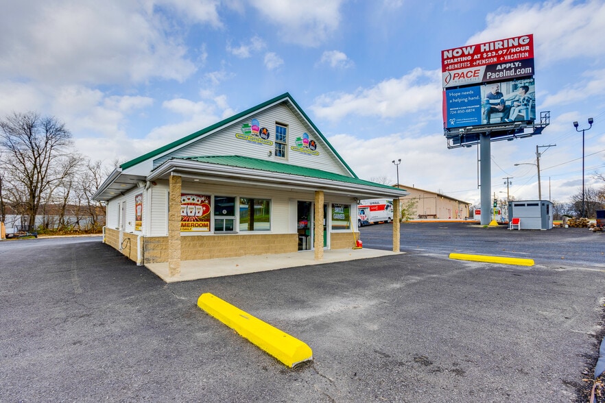 More Photos Of 702 Industrial Blvd, Latrobe Freestanding For Sale