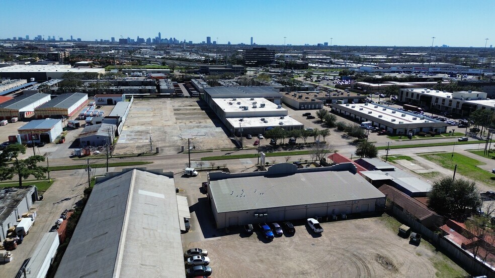 More Photos Of 4914-4918 W 34th St, Houston Unknown For Lease