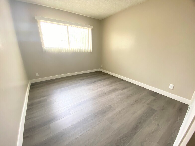 More Photos Of 14696 Rayen St, Panorama City Apartments For Sale