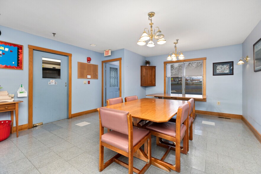 More Photos Of 218 Mill Rd, Woodstock Congregate Senior Housing For Sale