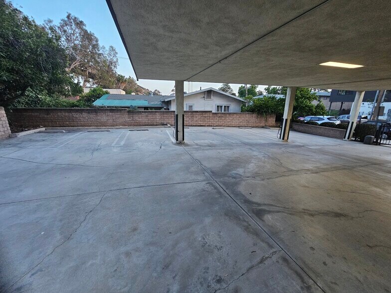More Photos Of 2910 W Broadway, Los Angeles Office Residential For Lease