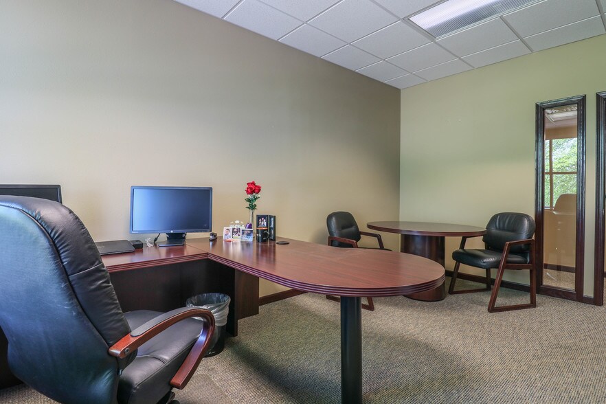 More Photos Of 1990 Godfrey Dr, Waupaca Office For Sale