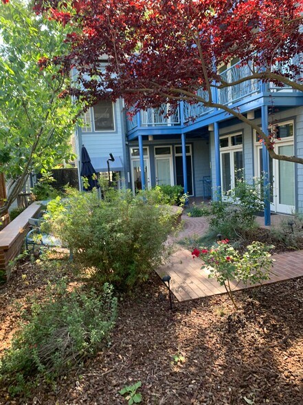 More Photos Of 430 D St, Davis Office For Lease