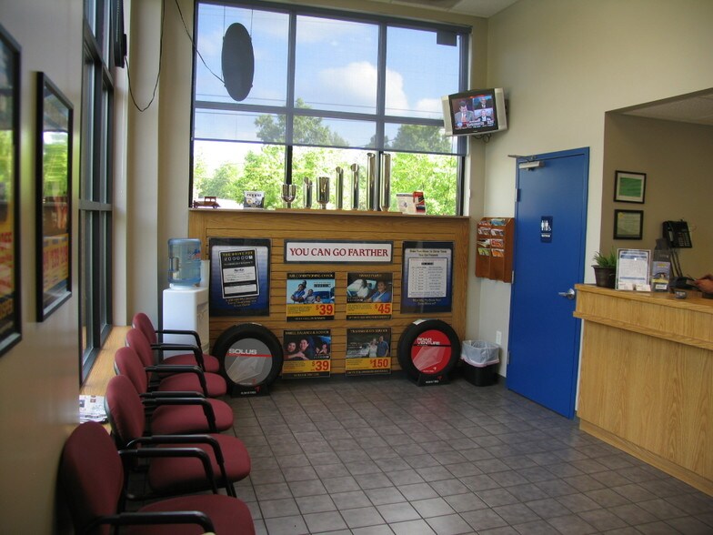 More Photos Of 540 N Main St, Alpharetta Auto Repair For Sale
