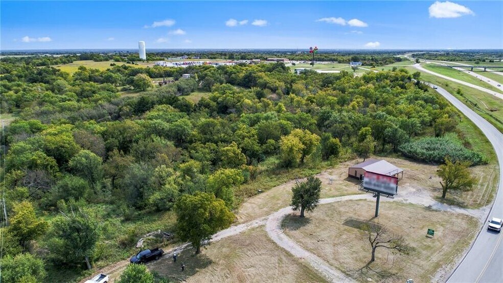 More Photos Of 19909 Indian Meridian Rd, Pauls Valley Storefront For Sale