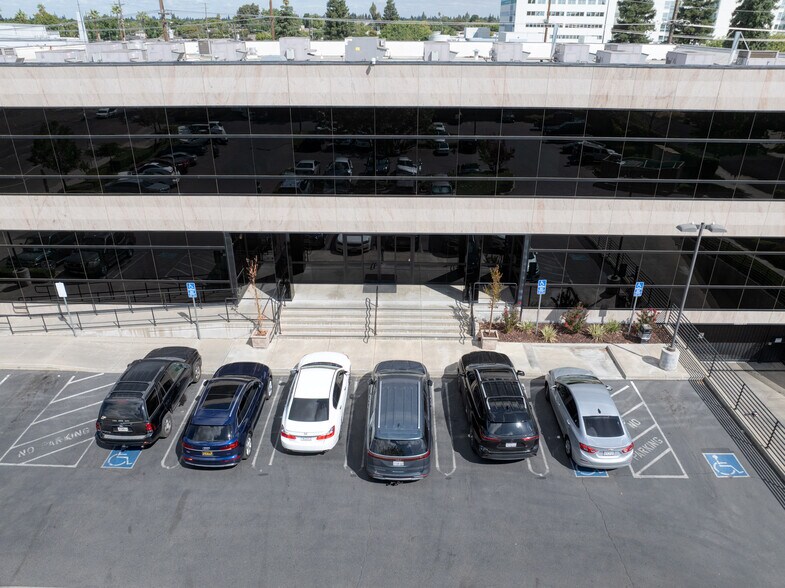 More Photos Of 1552 Coffee Rd, Modesto Medical For Lease