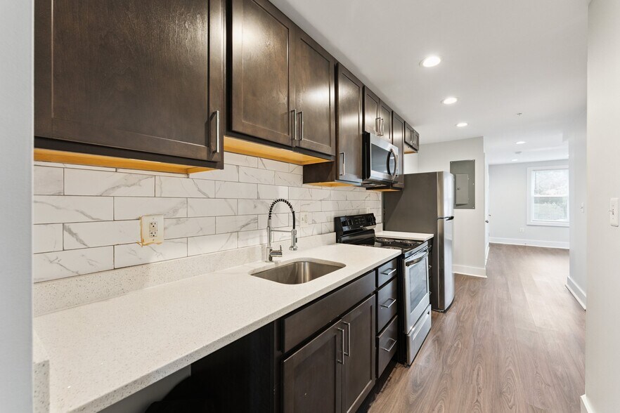 More Photos Of 2822 28th St SE, Washington Apartments For Sale