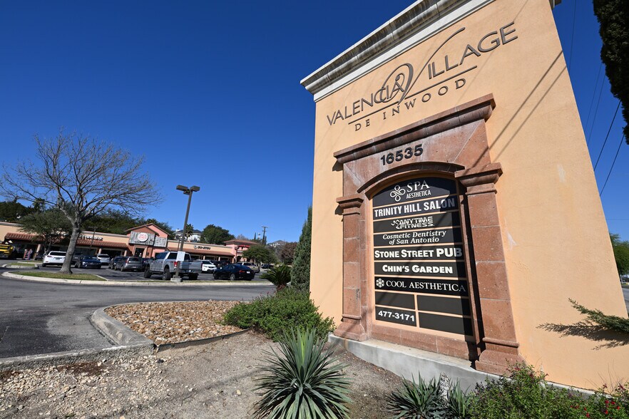 More Photos Of 16535 Huebner Rd, San Antonio Storefront For Lease