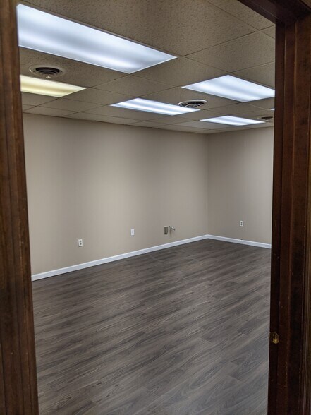 More Photos Of 6500 W Main St, Belleville Coworking Space