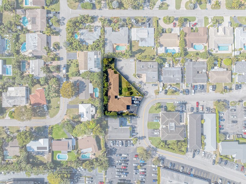 More Photos Of 4410 NE 19th Ter, Fort Lauderdale Apartments For Sale