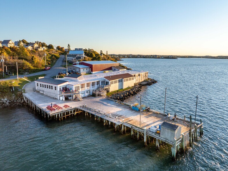Primary Photo Of 69 Johnson St, Lubec Hotel For Sale