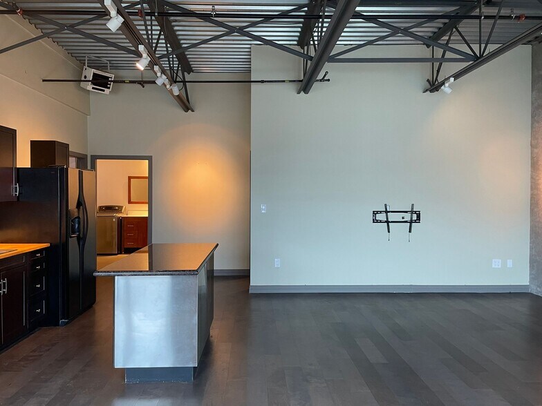 More Photos Of 18669 52nd Ave, Surrey Warehouse For Sale