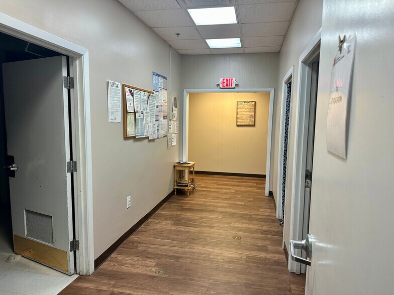 More Photos Of 200 W Fairview Ave, Johnson City Office For Sale