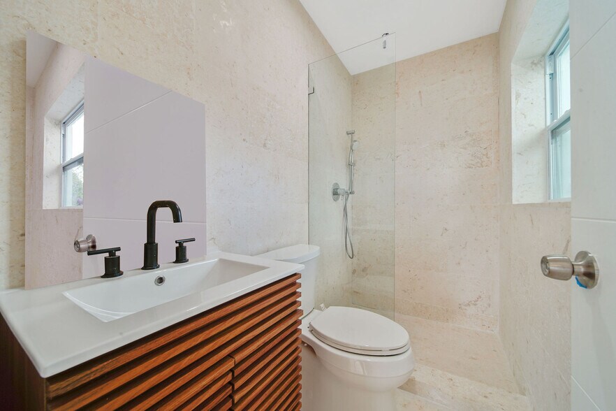 More Photos Of 1110 NW North River Dr, Miami Specialty For Sale