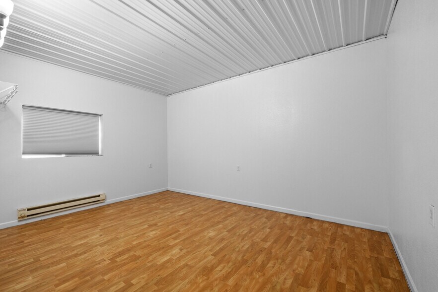 More Photos Of 2708 30th Ave NE, Minot Manufacturing For Sale