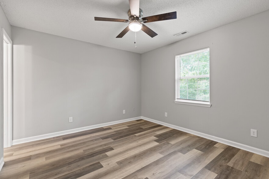 More Photos Of 1802 Hamill Rd, Hixson Apartments For Sale