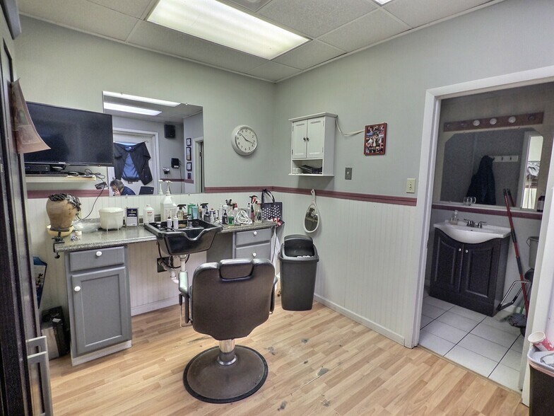 More Photos Of 1879 Central Ave, Albany Freestanding For Sale