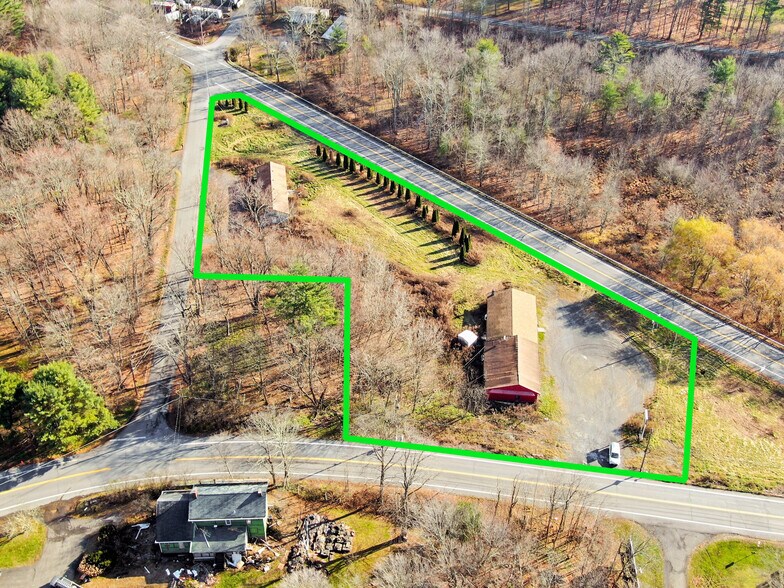 More Photos Of 8 Rt 32A, Saugerties Service Station For Sale