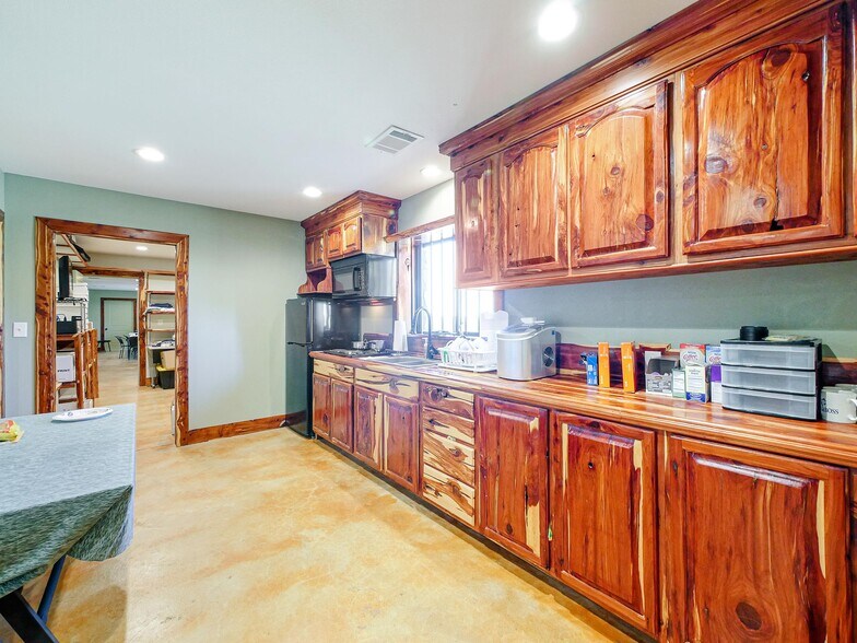 More Photos Of 55 Heritage Rd, Gordonville Office Residential For Sale
