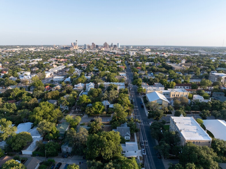 More Photos Of 133 W Huisache Ave, San Antonio Multifamily For Sale