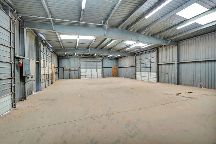 More Photos Of 3603 W 35th St, Odessa Industrial For Sale