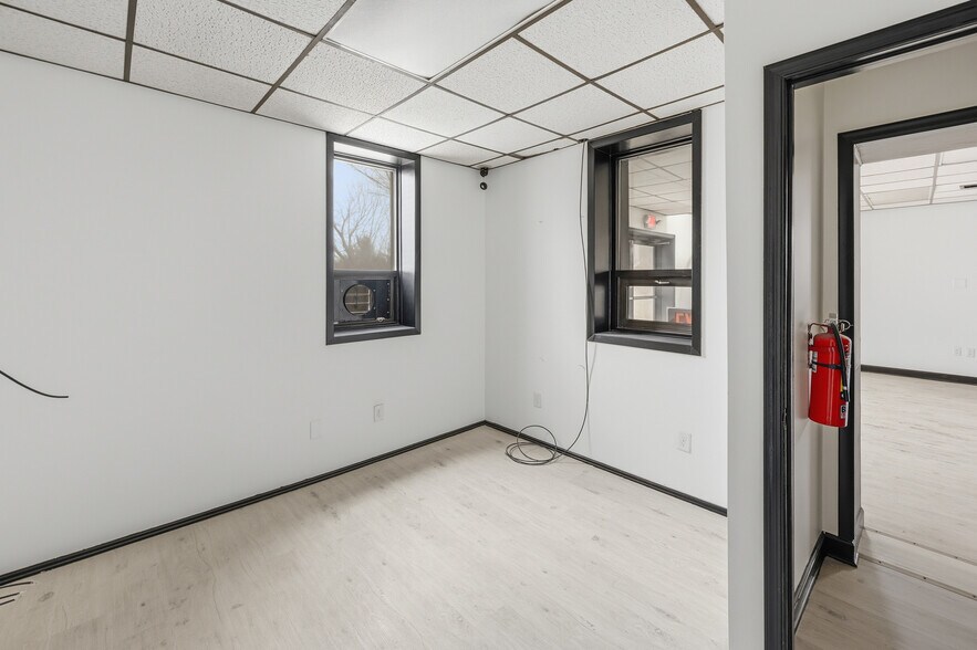 More Photos Of 173 Amboy Rd, Morganville Land For Lease