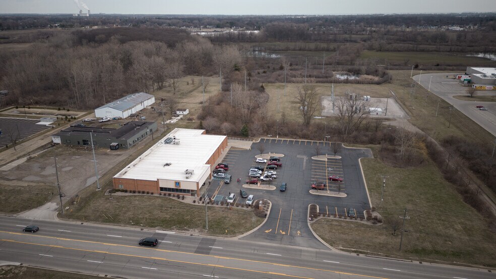 Primary Photo Of 1850 N Telegraph Rd, Monroe Supermarket For Lease