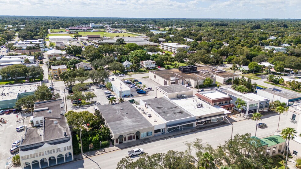 More Photos Of 1453 20th St, Vero Beach Restaurant For Lease