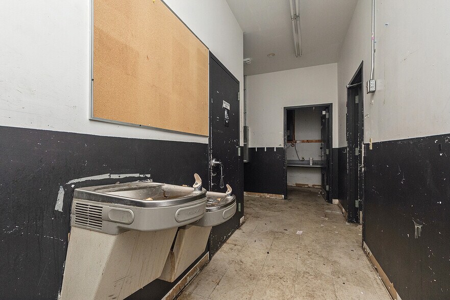 More Photos Of 2535 Garfield St, Gary Freestanding For Sale
