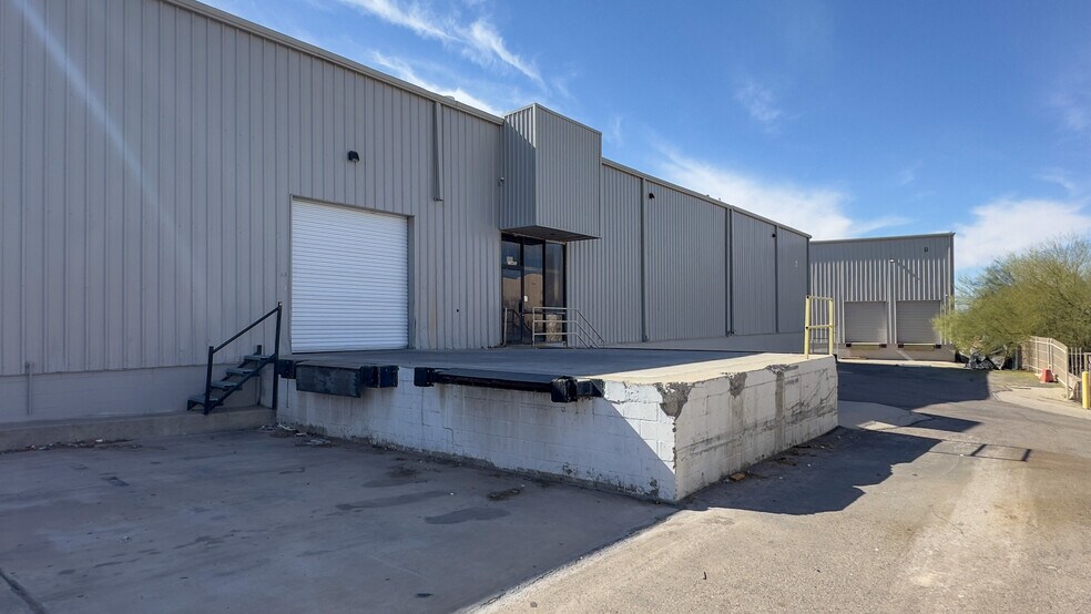 More Photos Of 1345 Geronimo Dr, El Paso Distribution For Sale