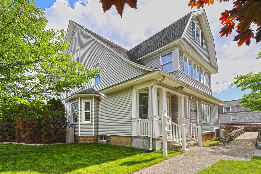More Photos Of 71 Bridgeport Ave, Milford Multifamily For Sale