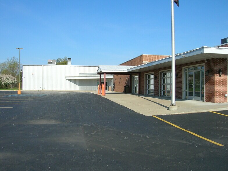 More Photos Of 10350 Calumet Ave, Munster Auto Repair For Lease