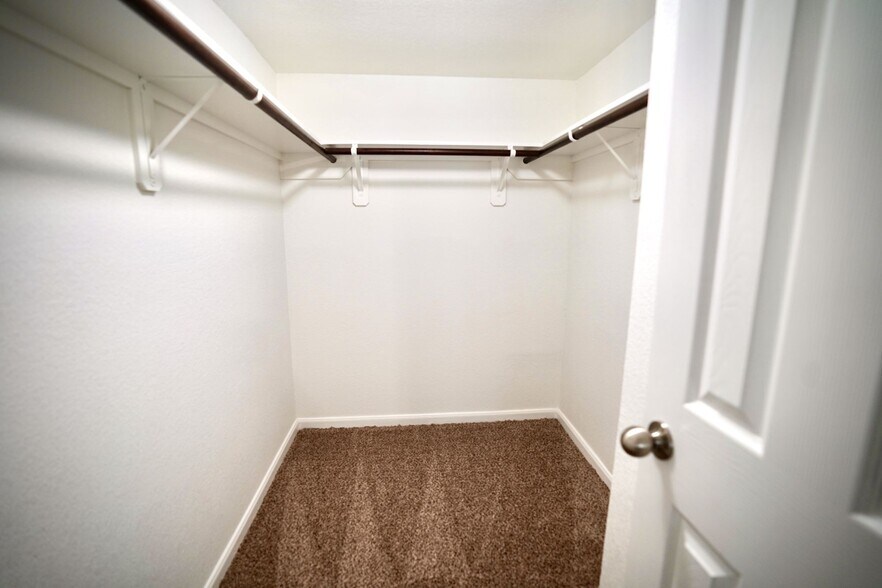 More Photos Of 424 S Bender Hollow, Humble Apartments For Sale