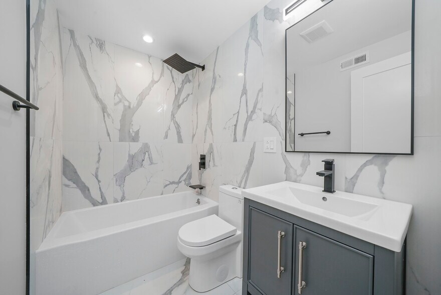 More Photos Of 64 E Cedar St, Chicago Apartments For Sale