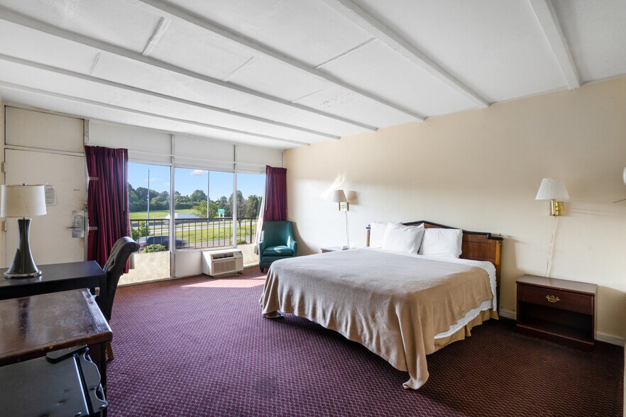 More Photos Of 1240 S Lucky Penny St, Charlotte Hotel For Sale