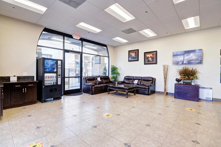 More Photos Of 7400 Elsie Ave, Sacramento Freestanding For Lease