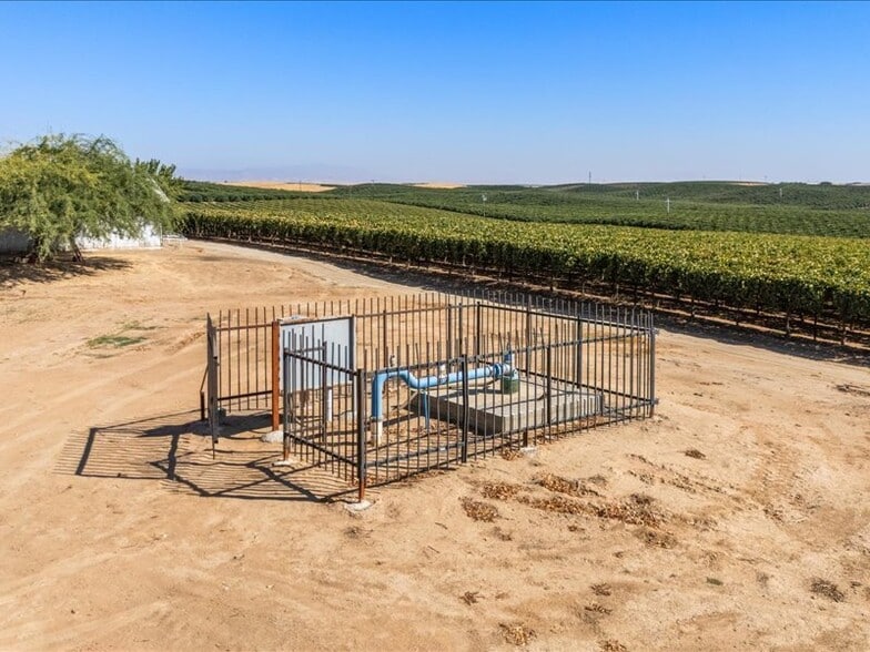 More Photos Of 34338 Nevis Ave, Mc Farland Horse Stables For Sale