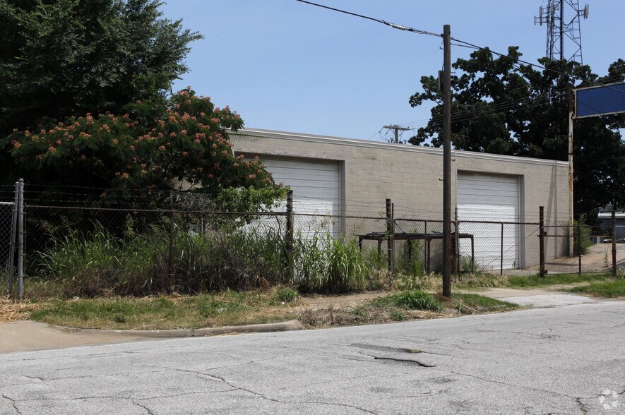 More Photos Of 3 N Lawton Ave, Tulsa Manufacturing For Sale