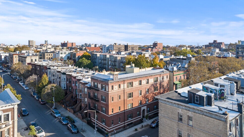 More Photos Of 29 Hampton Pl, Brooklyn Apartments For Sale