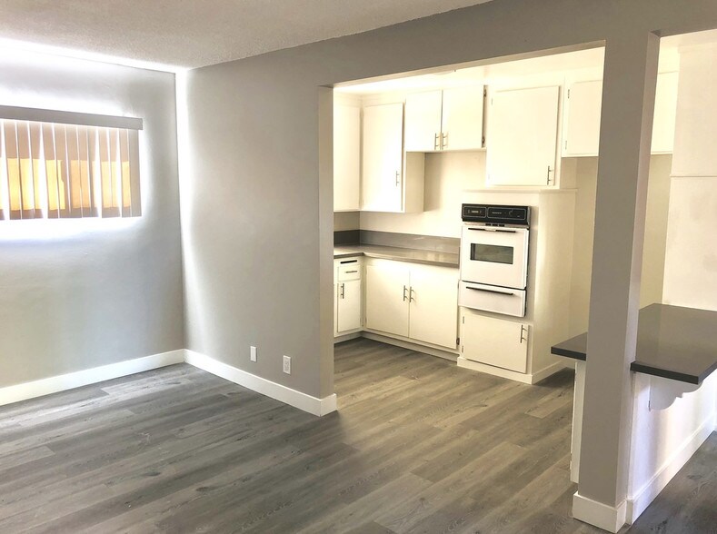 More Photos Of 1129-1135 W 10th St, San Pedro Apartments For Sale