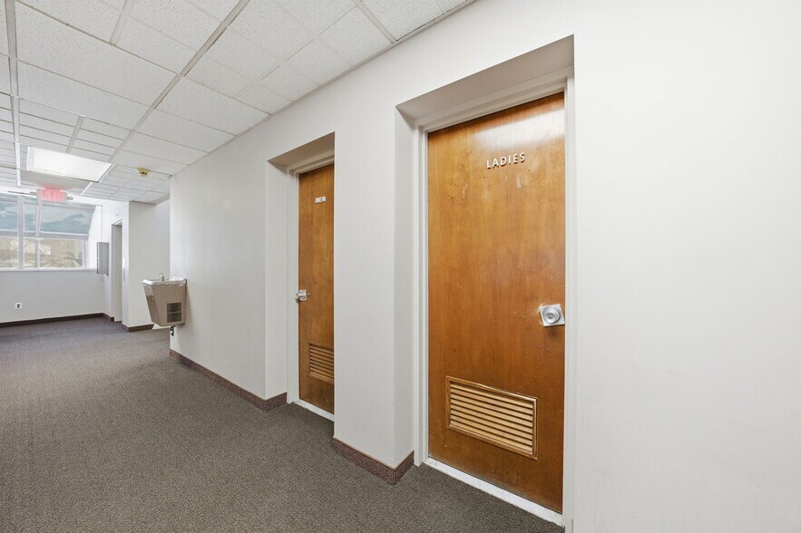 More Photos Of 299 Forest Ave, Paramus Office For Sale