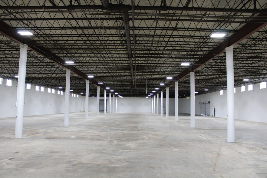 More Photos Of 4570 NW 128th St, Opa Locka Warehouse For Lease