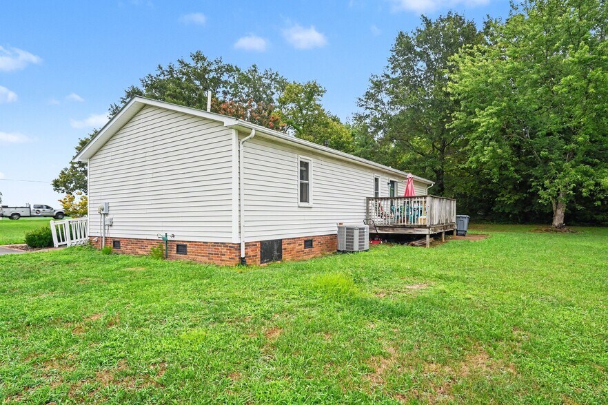 More Photos Of 4009 Polkville Rd, Shelby Freestanding For Sale