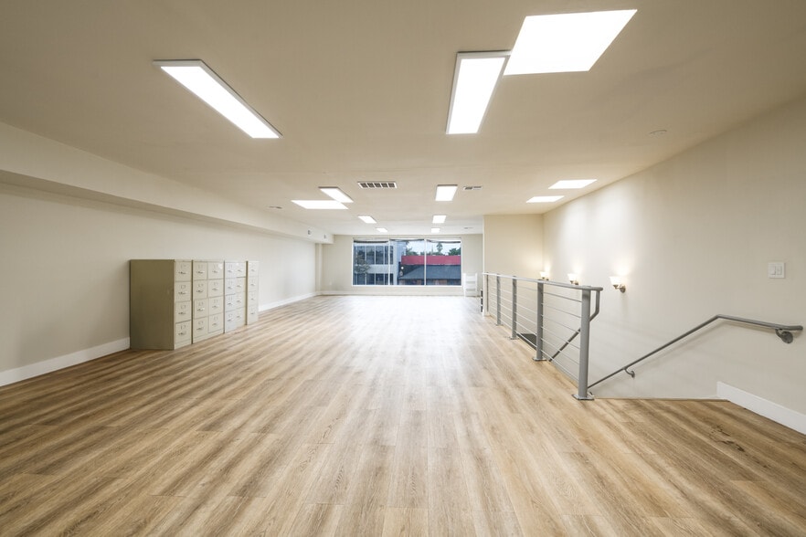 More Photos Of 5318-5320 Laurel Canyon Blvd, North Hollywood Loft Creative Space For Sale