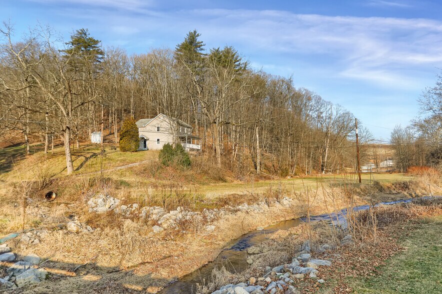 More Photos Of 703 Dauva Luch Rd, Herndon Land For Sale